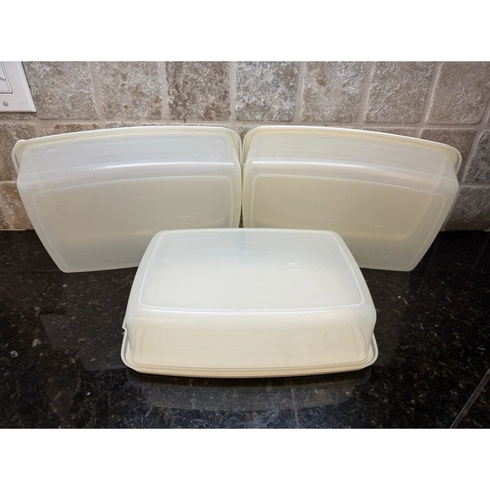 VTG 3pc Rubbermaid Servin Saver Rectangle 17 Cup Storage Container #7 Almond Lid